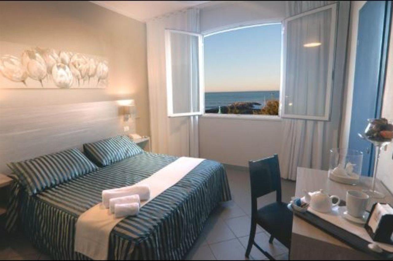 Hg Hotel Il Settebello Марина ди Чечина Екстериор снимка