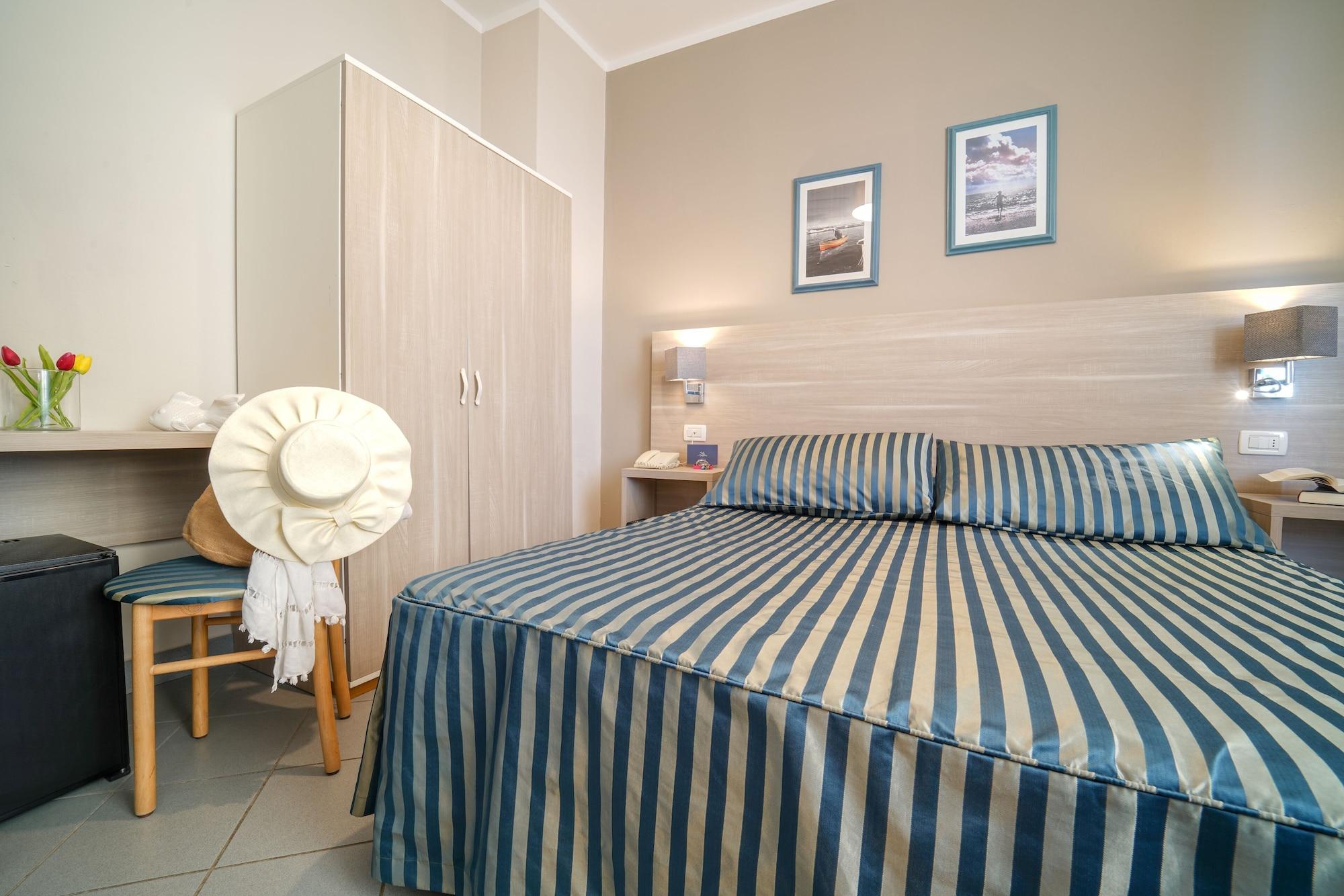 Hg Hotel Il Settebello Марина ди Чечина Екстериор снимка