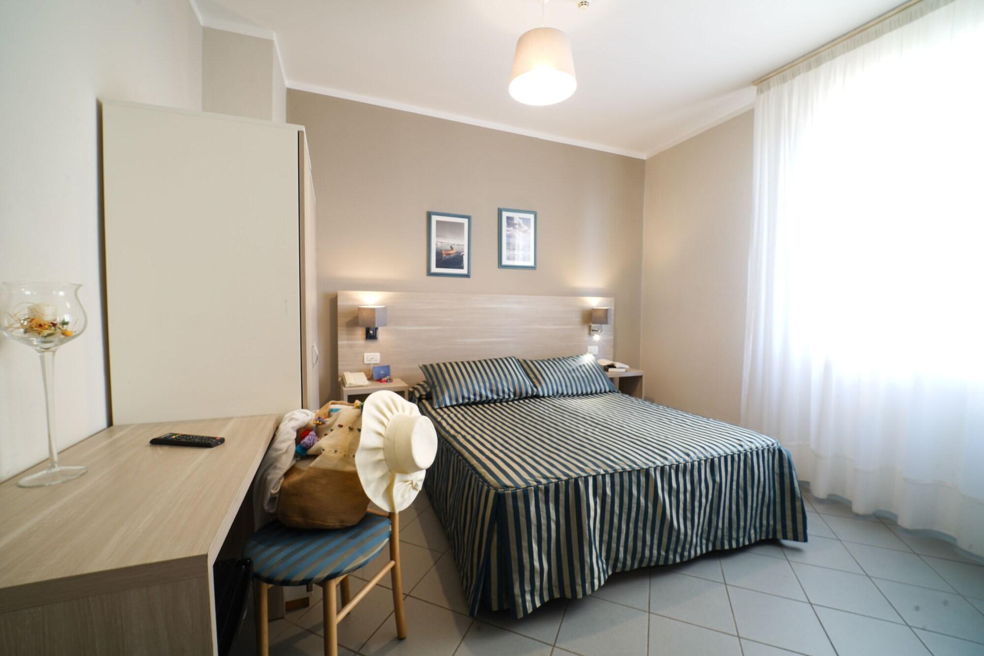 Hg Hotel Il Settebello Марина ди Чечина Екстериор снимка