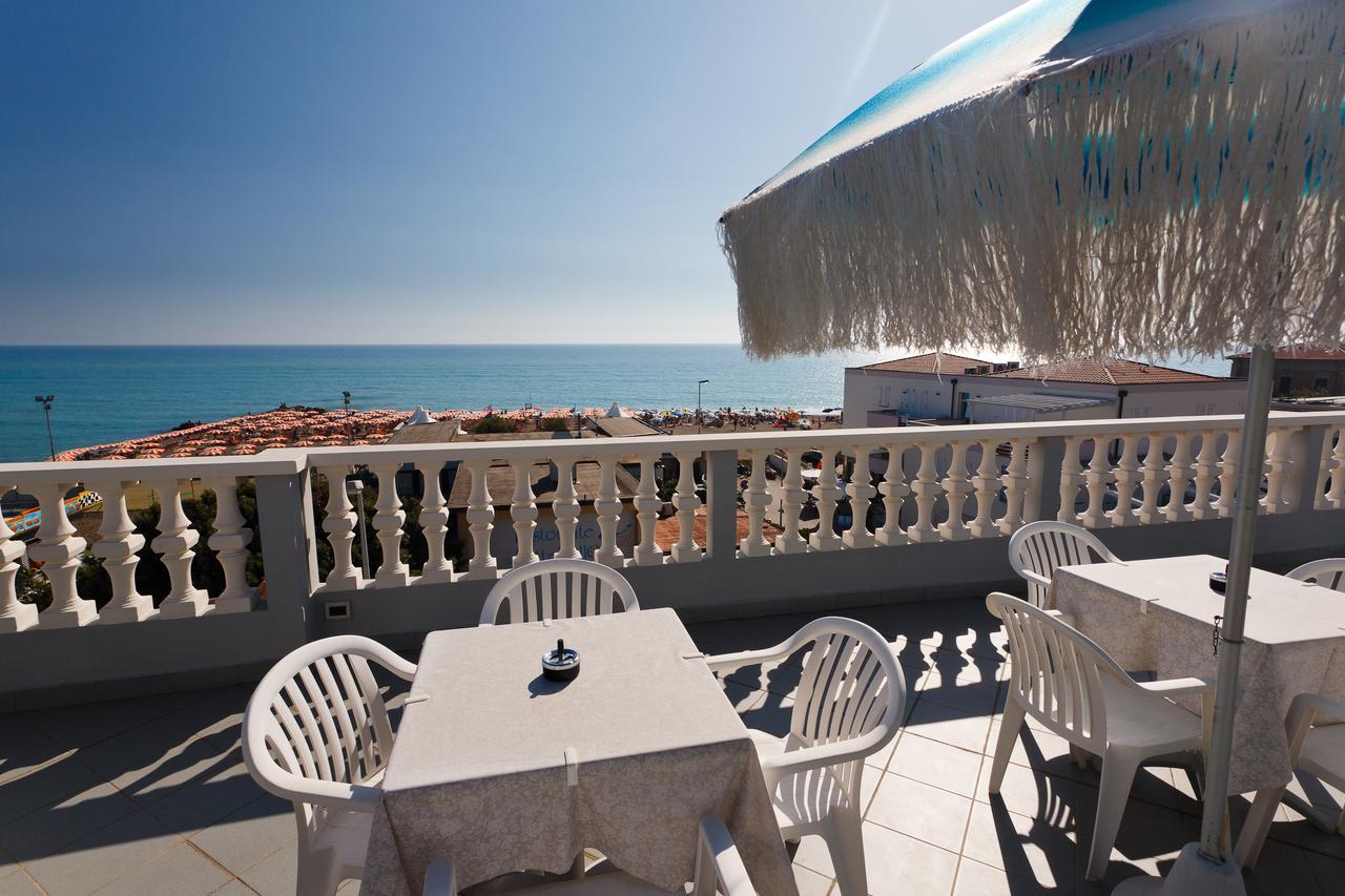 Hg Hotel Il Settebello Марина ди Чечина Екстериор снимка