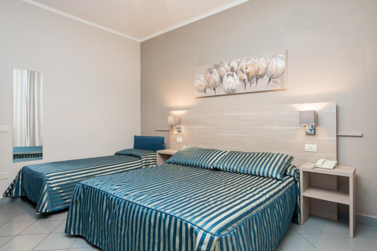 Hg Hotel Il Settebello Марина ди Чечина Екстериор снимка